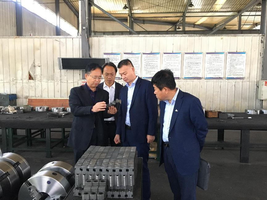 米兰网页版·官方端入口-米兰online(中国)
赴荣康实业公司进行考察交流(图2)