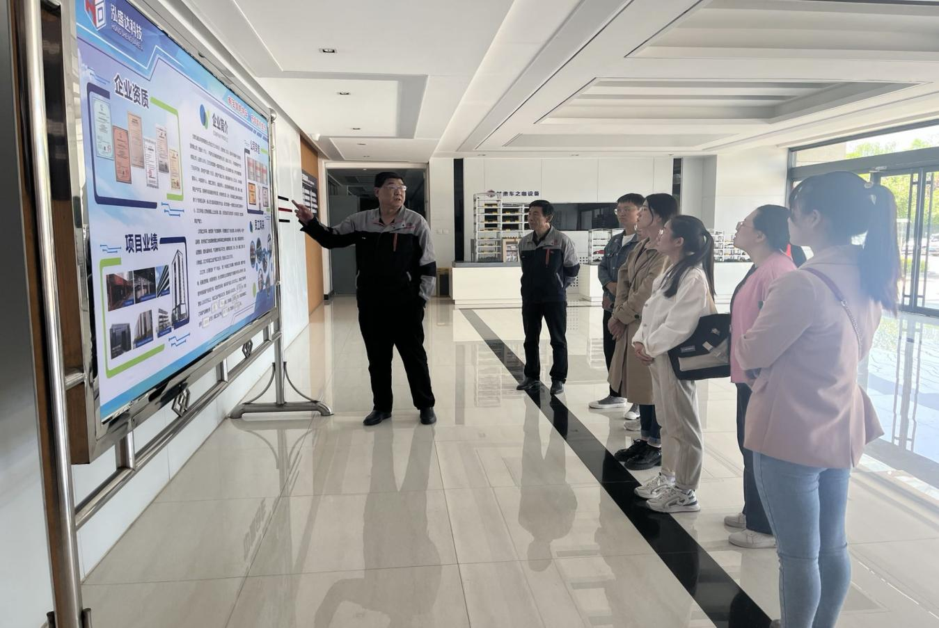 米兰网页版·官方端入口-米兰online(中国)
开展新员工入职培训(图3)