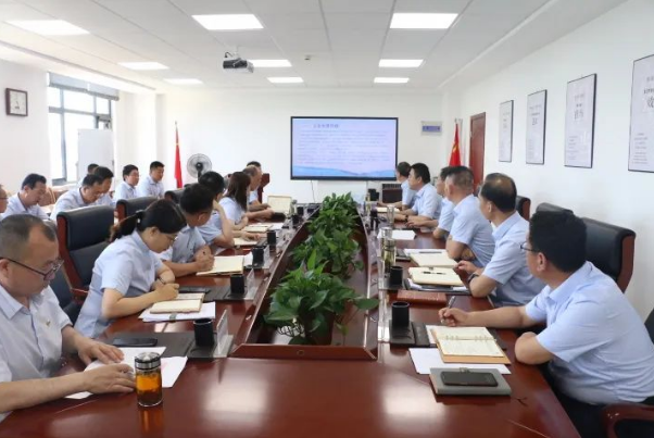 米兰网页版·官方端入口-米兰online(中国)
召开党委理论中心组集体学习会议(图2)